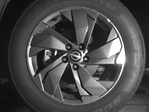 Used 2025 Nissan Rogue SV FWD image 12