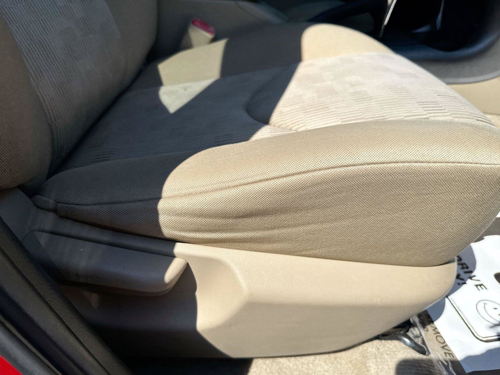Used 2012 Toyota RAV4 FWD w/ Value Pkg image 16