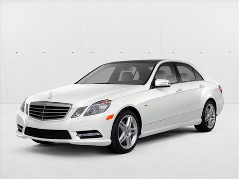Used 2010 Mercedes-Benz E 350 Sedan image 1