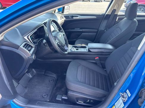 Used 2020 Ford Fusion SE FWD image 10
