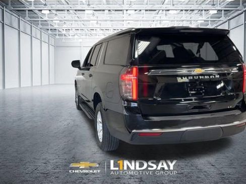Used 2024 Chevrolet Suburban LT image 8