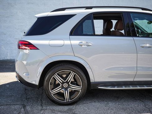 Used 2024 Mercedes-Benz GLE 350 4MATIC w/ AMG Line Exterior image 16