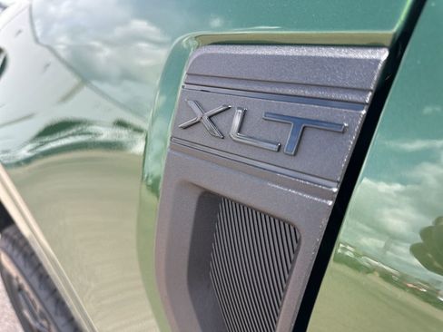 New 2025 Ford Maverick XLT w/ XLT Luxury Package image 19