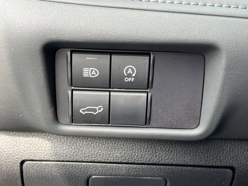 Used 2024 Toyota Highlander XLE image 36