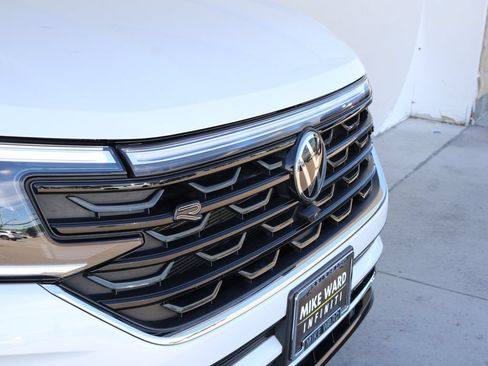 Used 2024 Volkswagen Atlas Cross Sport SEL Premium R-Line AWD/4WD image 57