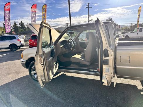 Used 2001 Ford Ranger XLT image 15