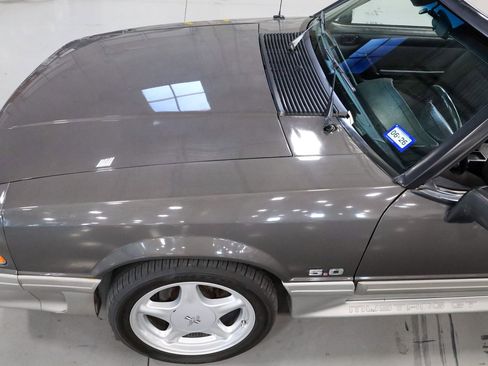 Used 1990 Ford Mustang GT RWD image 21