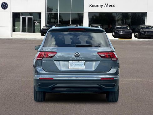 Used 2023 Volkswagen Tiguan SE w/ Panoramic Sunroof Package FWD image 5