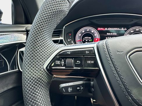 Used 2025 Audi S8 image 32