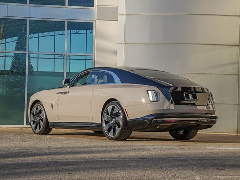 New 2026 Rolls-Royce Spectre image 14