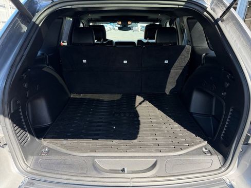 Used 2021 Jeep Grand Cherokee Limited AWD/4WD image 16