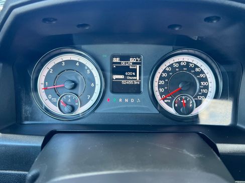 Used 2022 RAM 1500 Classic SLT AWD/4WD image 20