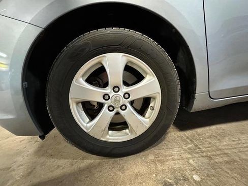 Used 2012 Toyota Sienna LE FWD image 10