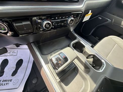 New 2026 GMC Sierra 1500 SLT w/ SLT Premium Package image 19