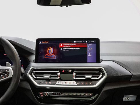 Used 2025 BMW X4 xDrive30i w/ Premium Package image 15