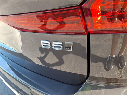 Certified 2023 Volvo XC60 B5 Plus AWD/4WD image 6
