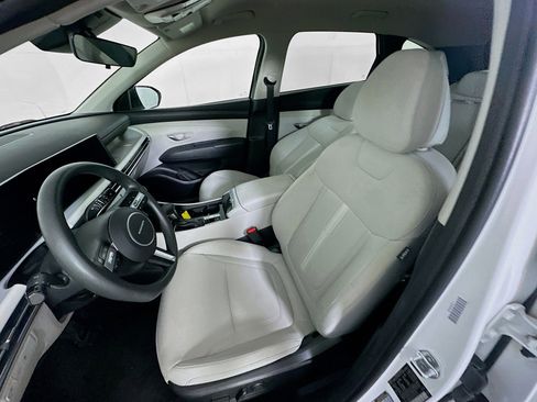 Used 2025 Hyundai Tucson SEL FWD image 13