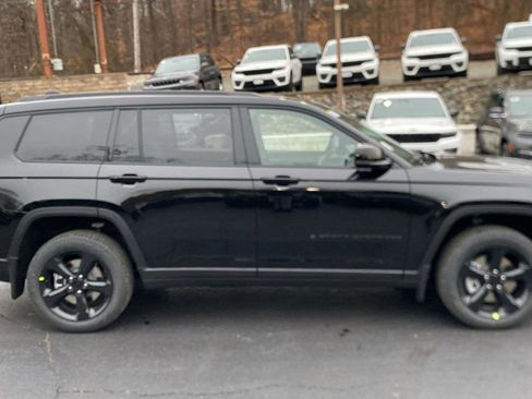New 2025 Jeep Grand Cherokee L Limited image 30