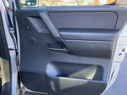 Used 2013 Nissan Titan SV w/ SV Premium Utility Pkg image 26