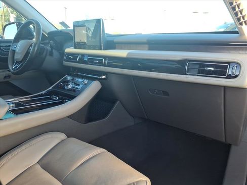 Used 2020 Lincoln Aviator Reserve w/ Equipment Group 202A image 10