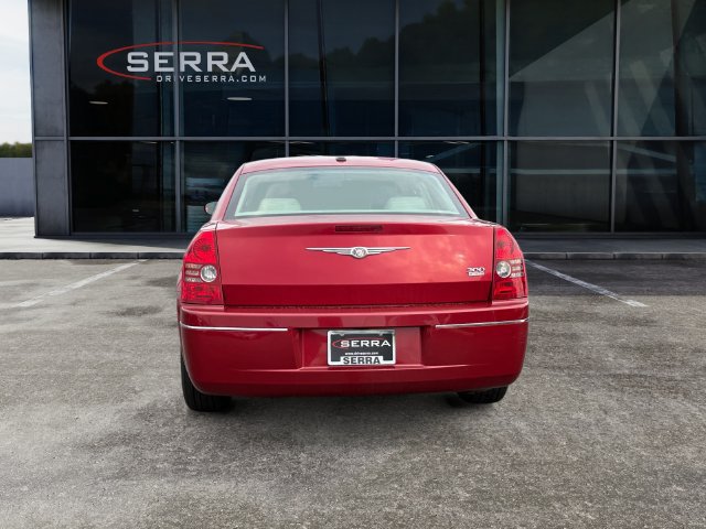 Used 2009 Chrysler 300 Touring RWD image 4