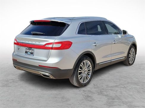 Used 2018 Lincoln MKX Reserve image 11