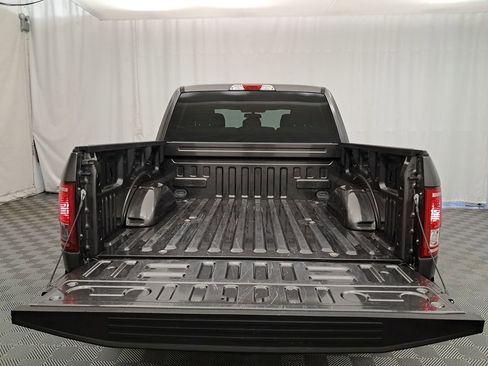 Used 2016 Ford F150 XLT image 5