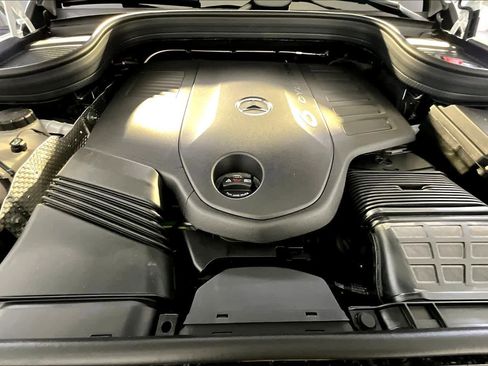 New 2026 Mercedes-Benz GLS 450 4MATIC image 14
