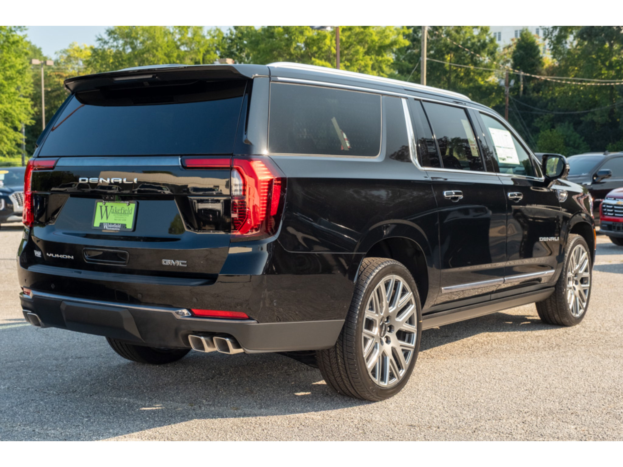 New 2026 GMC Yukon XL Denali Ultimate w/ LPO, Floor Liner Package AWD/4WD image 8