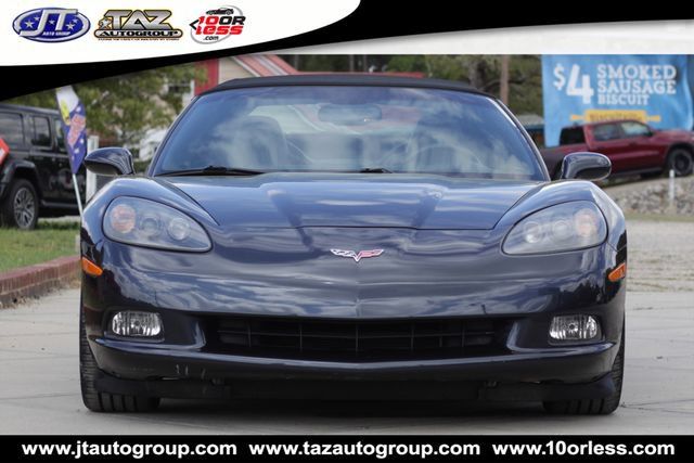 Used 2013 Chevrolet Corvette Convertible w/ 3LT Preferred Equipment Group RWD image 2