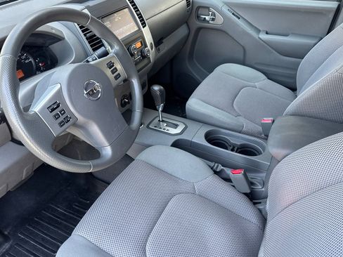 Used 2020 Nissan Frontier SV w/ Midnight Edition Floor Mats AWD/4WD image 10