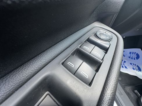 Used 2021 GMC Terrain SLT image 13