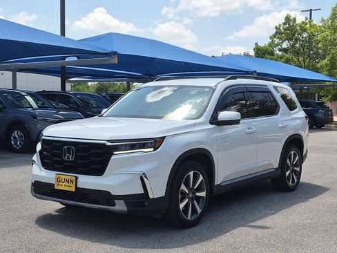 Used 2024 Honda Pilot Elite image 7
