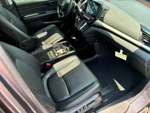 Used 2023 Honda Odyssey Touring image 21
