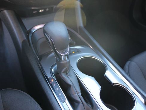 Used 2024 Chevrolet Malibu LT image 38