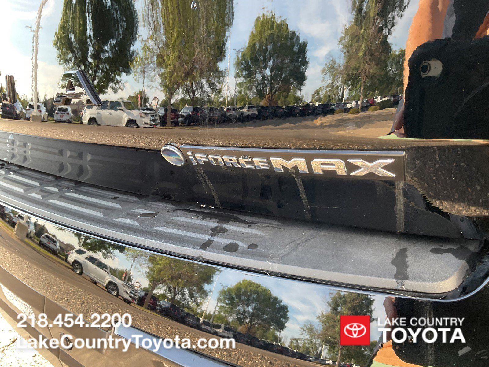 Used 2025 Toyota Sequoia Platinum AWD/4WD image 11