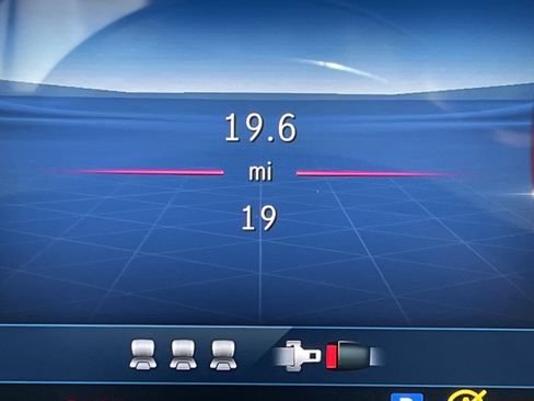 New 2026 Mercedes-Benz GLC 300 image 25