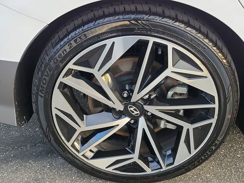 Certified 2025 Hyundai Ioniq 6 SEL image 22