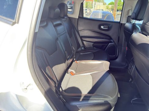 Used 2020 Jeep Compass Trailhawk AWD/4WD image 19
