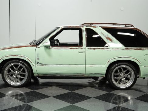 Used 2001 Chevrolet Blazer LS image 2