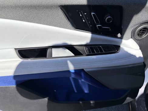 New 2026 Cadillac Optiq Luxury 1 image 20