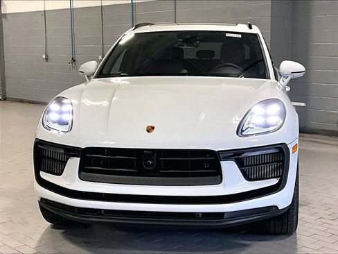 Used 2026 Porsche Macan S AWD/4WD image 22