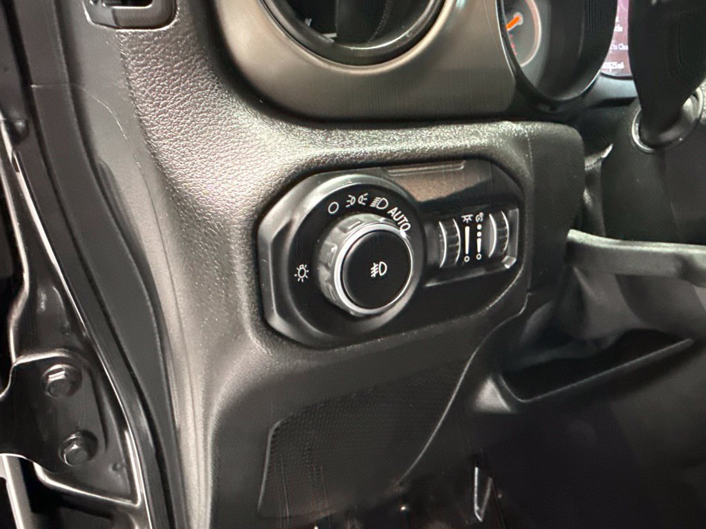 Used 2019 Jeep Wrangler Sport AWD/4WD image 19