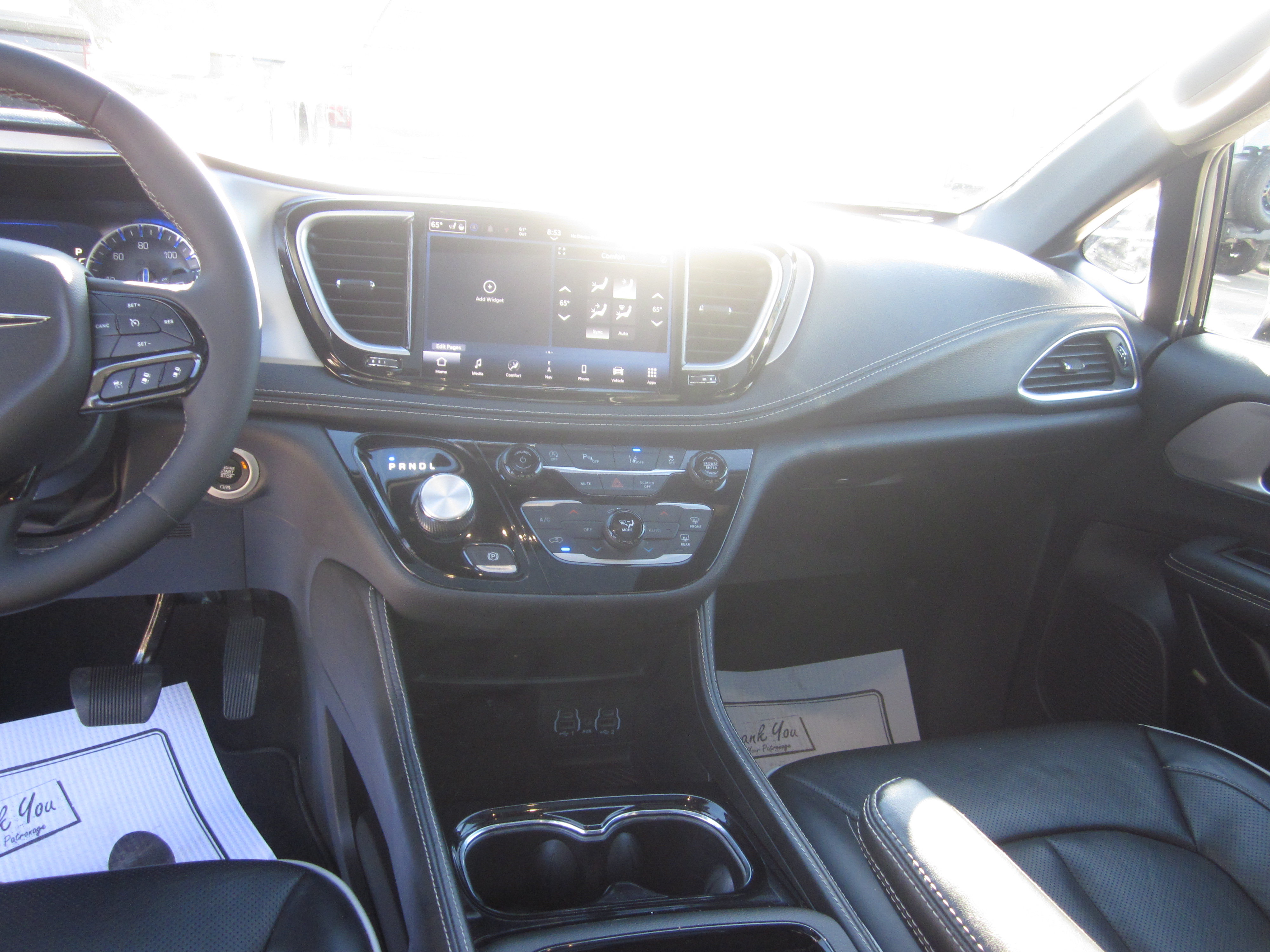 Used 2025 Chrysler Pacifica Limited FWD image 15