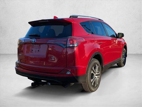 Used 2017 Toyota RAV4 LE image 5