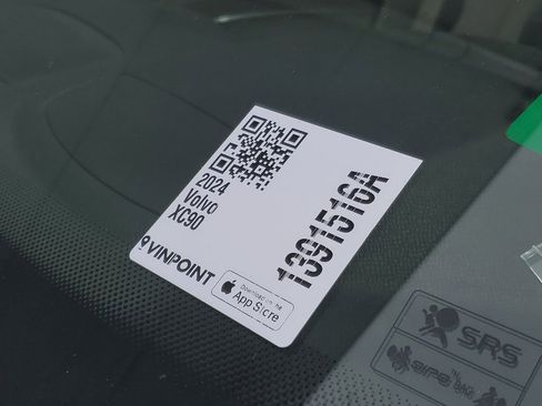 Used 2024 Volvo XC90 B6 Plus image 28