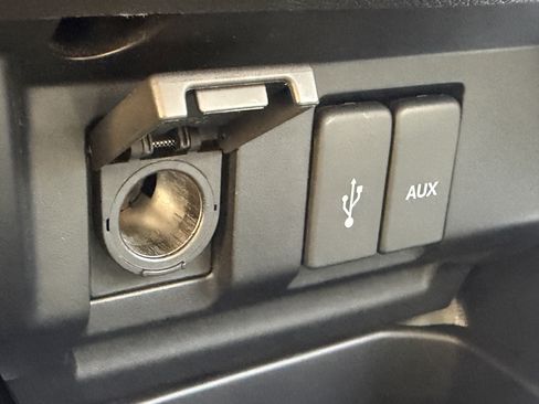 Used 2017 Honda Fit LX image 38