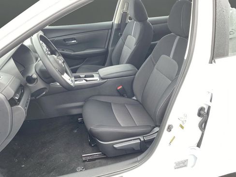 New 2025 Nissan Sentra SV image 4