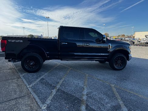 Used 2022 Ford F350 King Ranch w/ Tremor Off-Road Package image 7