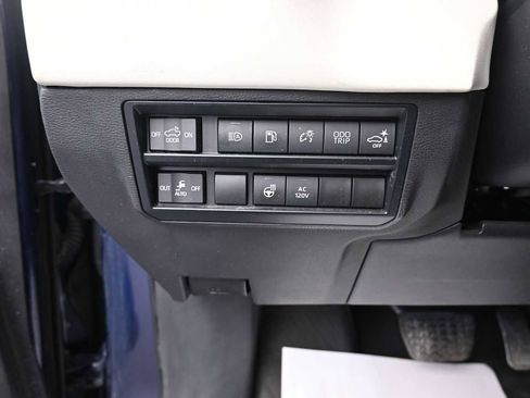 Used 2023 Toyota Tundra Capstone AWD/4WD image 10